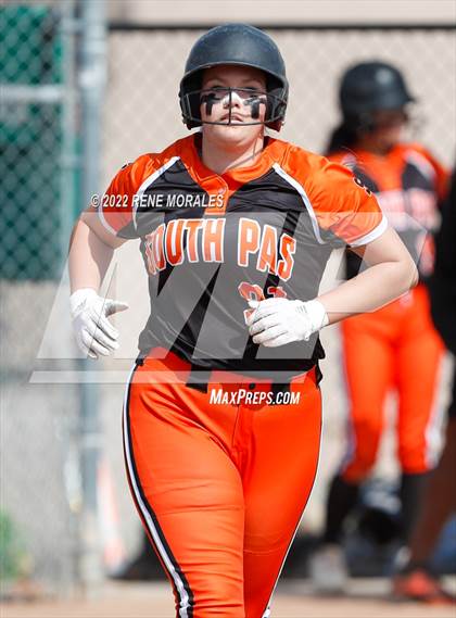 Thumbnail 1 in South Pasadena vs Monrovia photogallery.