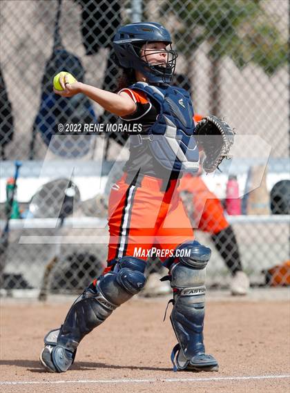 Thumbnail 3 in South Pasadena vs Monrovia photogallery.