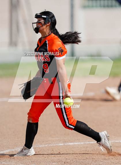 Thumbnail 3 in South Pasadena vs Monrovia photogallery.