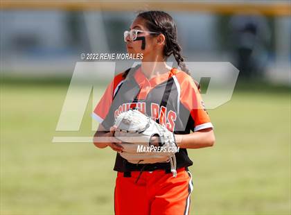 Thumbnail 3 in South Pasadena vs Monrovia photogallery.