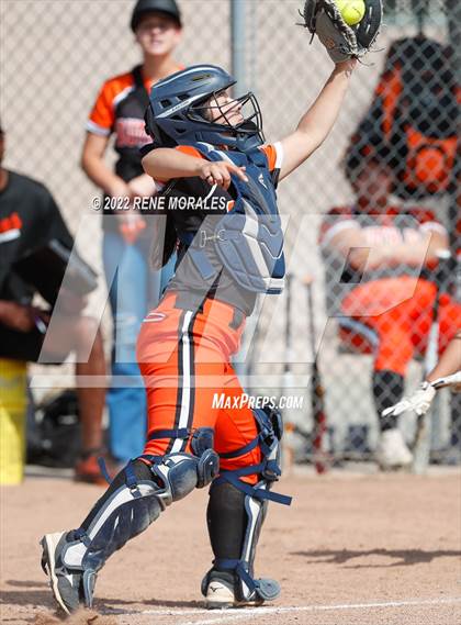 Thumbnail 1 in South Pasadena vs Monrovia photogallery.