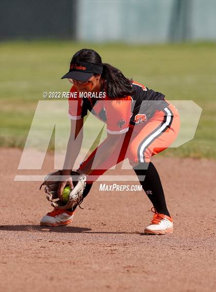 Thumbnail 2 in South Pasadena vs Monrovia photogallery.