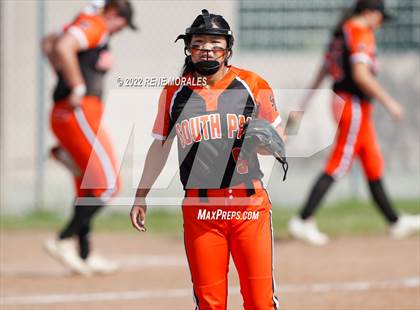 Thumbnail 1 in South Pasadena vs Monrovia photogallery.