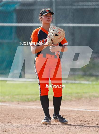 Thumbnail 2 in South Pasadena vs Monrovia photogallery.
