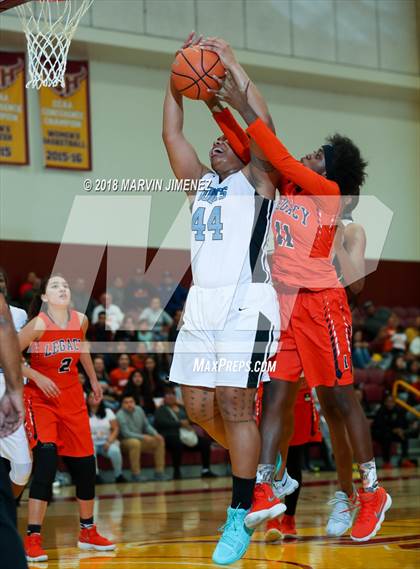 Thumbnail 2 in Carson vs Legacy (CIF Div 1 Final) photogallery.