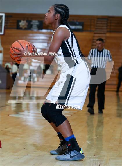 Thumbnail 1 in Carson vs Legacy (CIF Div 1 Final) photogallery.
