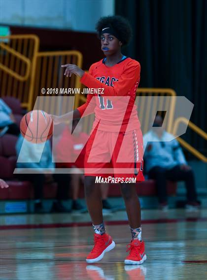 Thumbnail 1 in Carson vs Legacy (CIF Div 1 Final) photogallery.