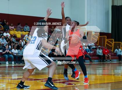 Thumbnail 2 in Carson vs Legacy (CIF Div 1 Final) photogallery.