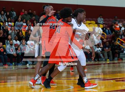 Thumbnail 1 in Carson vs Legacy (CIF Div 1 Final) photogallery.