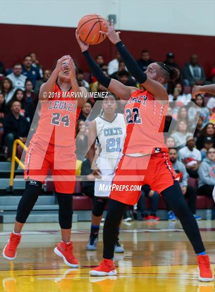 Thumbnail 3 in Carson vs Legacy (CIF Div 1 Final) photogallery.