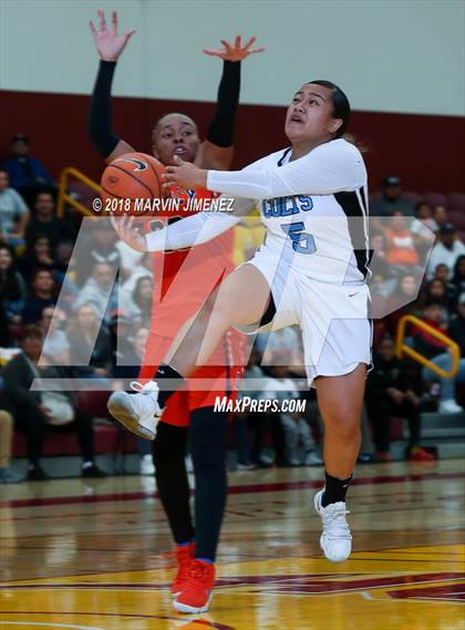 Thumbnail 3 in Carson vs Legacy (CIF Div 1 Final) photogallery.