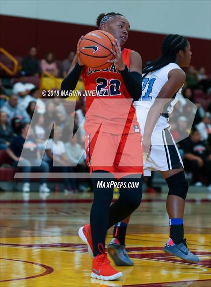 Thumbnail 3 in Carson vs Legacy (CIF Div 1 Final) photogallery.