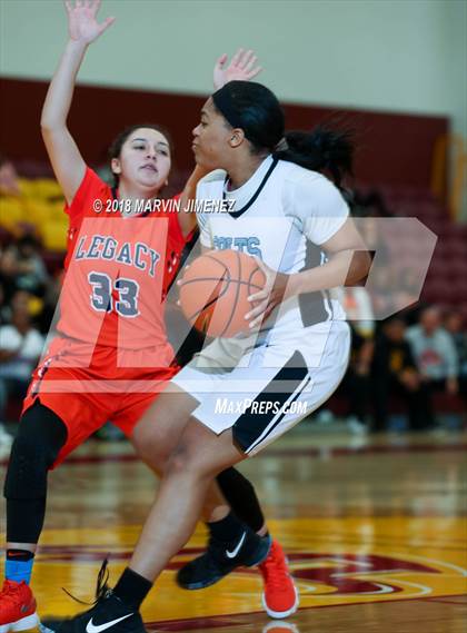 Thumbnail 3 in Carson vs Legacy (CIF Div 1 Final) photogallery.
