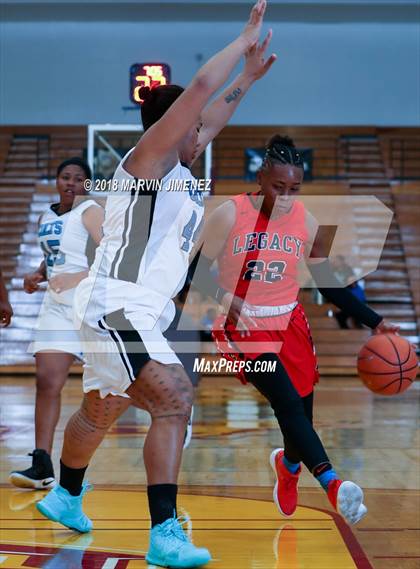 Thumbnail 1 in Carson vs Legacy (CIF Div 1 Final) photogallery.