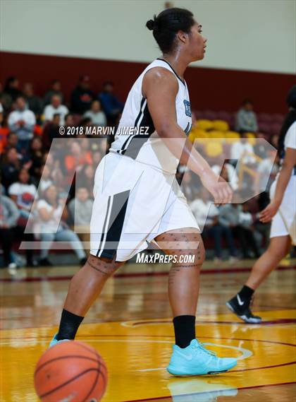 Thumbnail 2 in Carson vs Legacy (CIF Div 1 Final) photogallery.