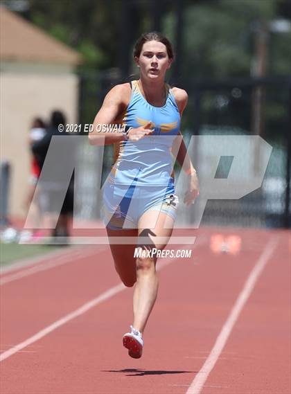 Thumbnail 1 in Pittsburg Relays (100 Meter/100 Meter Hurdles) photogallery.