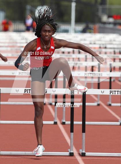 Thumbnail 3 in Pittsburg Relays (100 Meter/100 Meter Hurdles) photogallery.