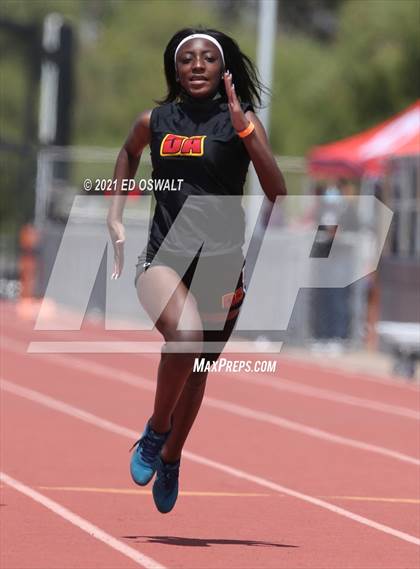 Thumbnail 3 in Pittsburg Relays (100 Meter/100 Meter Hurdles) photogallery.