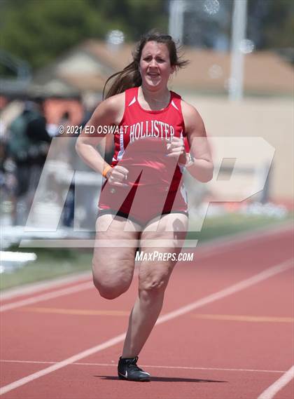 Thumbnail 1 in Pittsburg Relays (100 Meter/100 Meter Hurdles) photogallery.