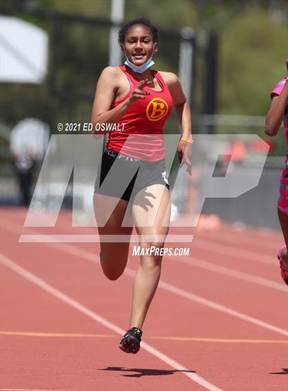 Thumbnail 2 in Pittsburg Relays (100 Meter/100 Meter Hurdles) photogallery.