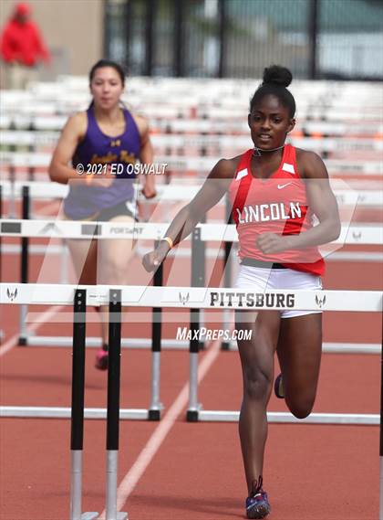Thumbnail 2 in Pittsburg Relays (100 Meter/100 Meter Hurdles) photogallery.