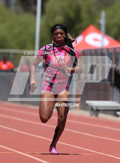 Thumbnail 1 in Pittsburg Relays (100 Meter/100 Meter Hurdles) photogallery.