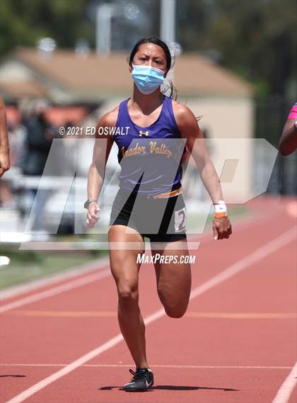 Thumbnail 1 in Pittsburg Relays (100 Meter/100 Meter Hurdles) photogallery.