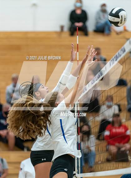Thumbnail 1 in Sacred Heart @ Hamilton Southeastern photogallery.