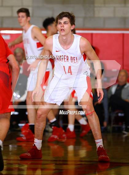 Thumbnail 1 in Harvard-Westlake vs. Mater Dei (Nike Extravaganza) photogallery.