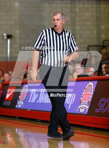 Thumbnail 3 in Harvard-Westlake vs. Mater Dei (Nike Extravaganza) photogallery.