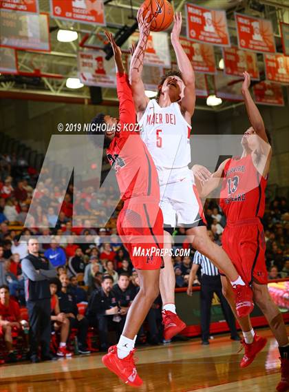 Thumbnail 1 in Harvard-Westlake vs. Mater Dei (Nike Extravaganza) photogallery.