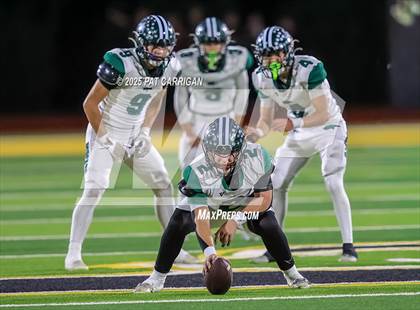 Thumbnail 3 in Bluff Dale vs. Strawn (UIL 1A Division II  Football Regional) photogallery.