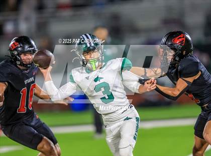 Thumbnail 1 in Bluff Dale vs. Strawn (UIL 1A Division II  Football Regional) photogallery.