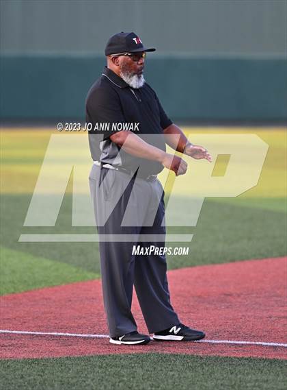 Thumbnail 1 in Cypress Woods vs. The Woodlands (UIL 6A Region 2 Final - Game 1) photogallery.