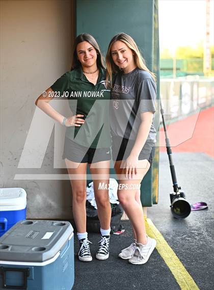 Thumbnail 2 in Cypress Woods vs. The Woodlands (UIL 6A Region 2 Final - Game 1) photogallery.