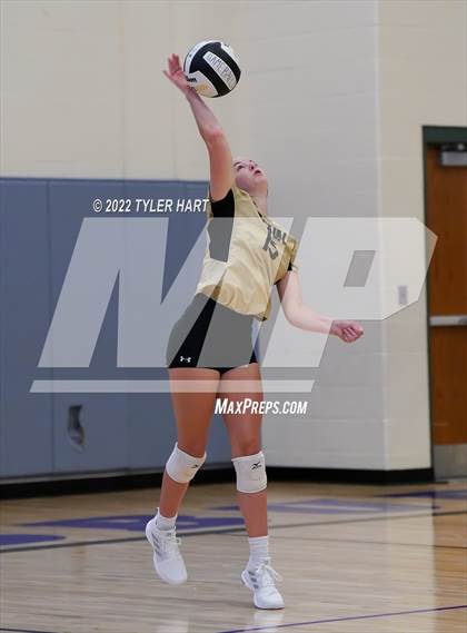 Thumbnail 2 in Penn vs Carmel (Brownsburg Invite) photogallery.