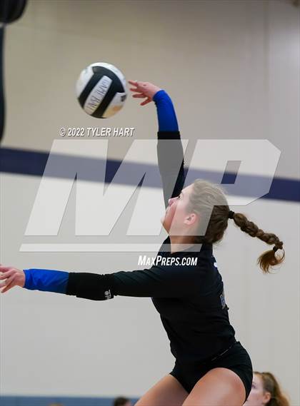 Thumbnail 2 in Penn vs Carmel (Brownsburg Invite) photogallery.