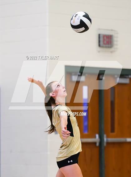 Thumbnail 2 in Penn vs Carmel (Brownsburg Invite) photogallery.