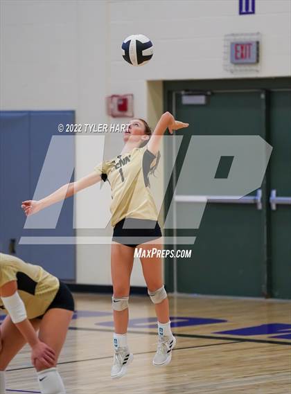 Thumbnail 2 in Penn vs Carmel (Brownsburg Invite) photogallery.