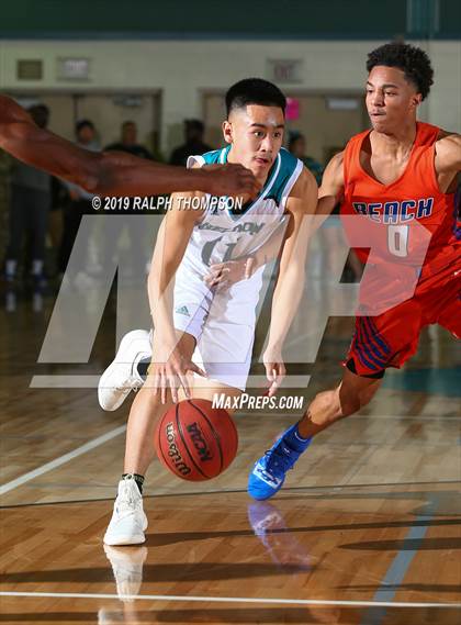 Thumbnail 1 in Rainier Beach @ Sheldon (West Coast Clash Sac vs Seattle) photogallery.