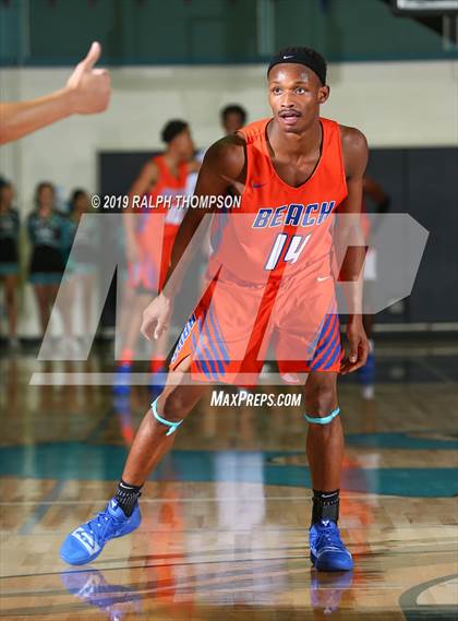 Thumbnail 1 in Rainier Beach @ Sheldon (West Coast Clash Sac vs Seattle) photogallery.
