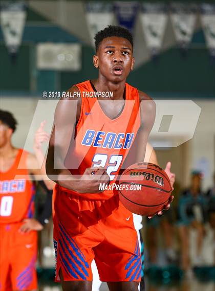 Thumbnail 3 in Rainier Beach @ Sheldon (West Coast Clash Sac vs Seattle) photogallery.