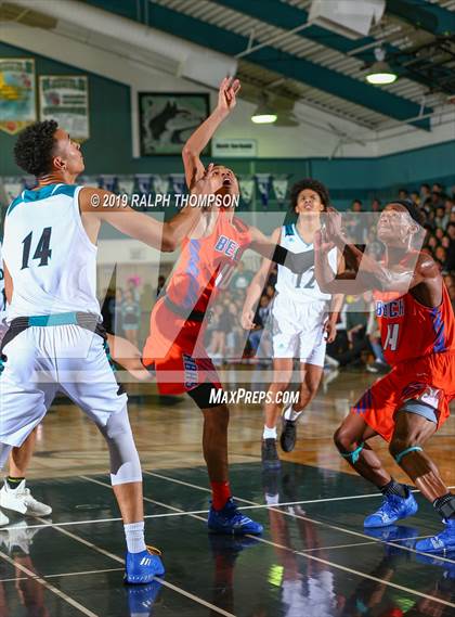 Thumbnail 2 in Rainier Beach @ Sheldon (West Coast Clash Sac vs Seattle) photogallery.