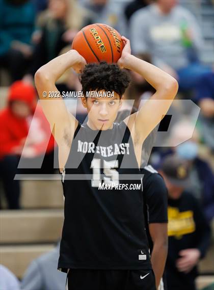 Thumbnail 3 in Pius X vs. Lincoln Northeast photogallery.