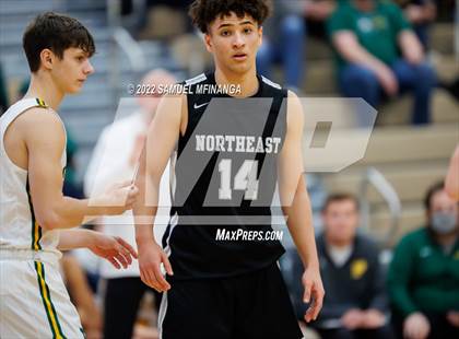 Thumbnail 2 in Pius X vs. Lincoln Northeast photogallery.