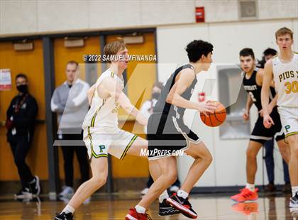 Thumbnail 2 in Pius X vs. Lincoln Northeast photogallery.