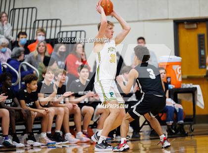Thumbnail 3 in Pius X vs. Lincoln Northeast photogallery.