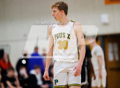 Thumbnail 2 in Pius X vs. Lincoln Northeast photogallery.