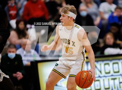 Thumbnail 2 in Pius X vs. Lincoln Northeast photogallery.