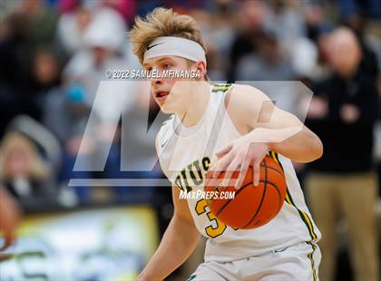 Thumbnail 3 in Pius X vs. Lincoln Northeast photogallery.